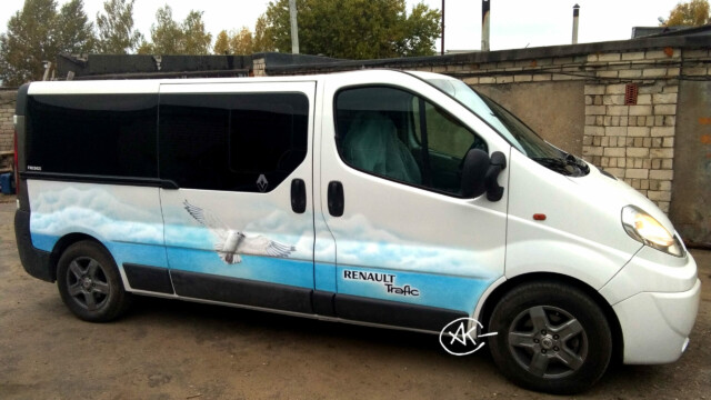 Аэрография на авто. Renault Trafic. Чайка.