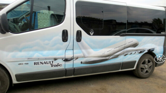 Аэрография на авто. Renault Trafic. Самолёт.