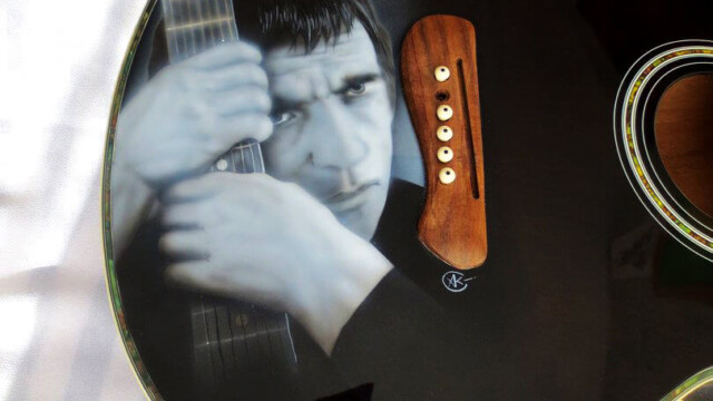 Аэрография на гитаре В.Высоцкий