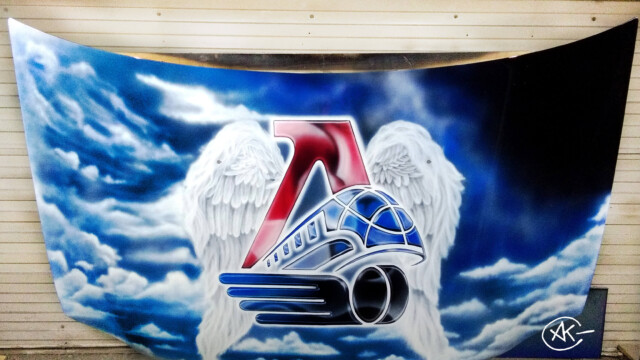 Аэрография на капоте авто