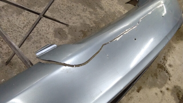 Ремонт бампера_Lexus RX 330_До